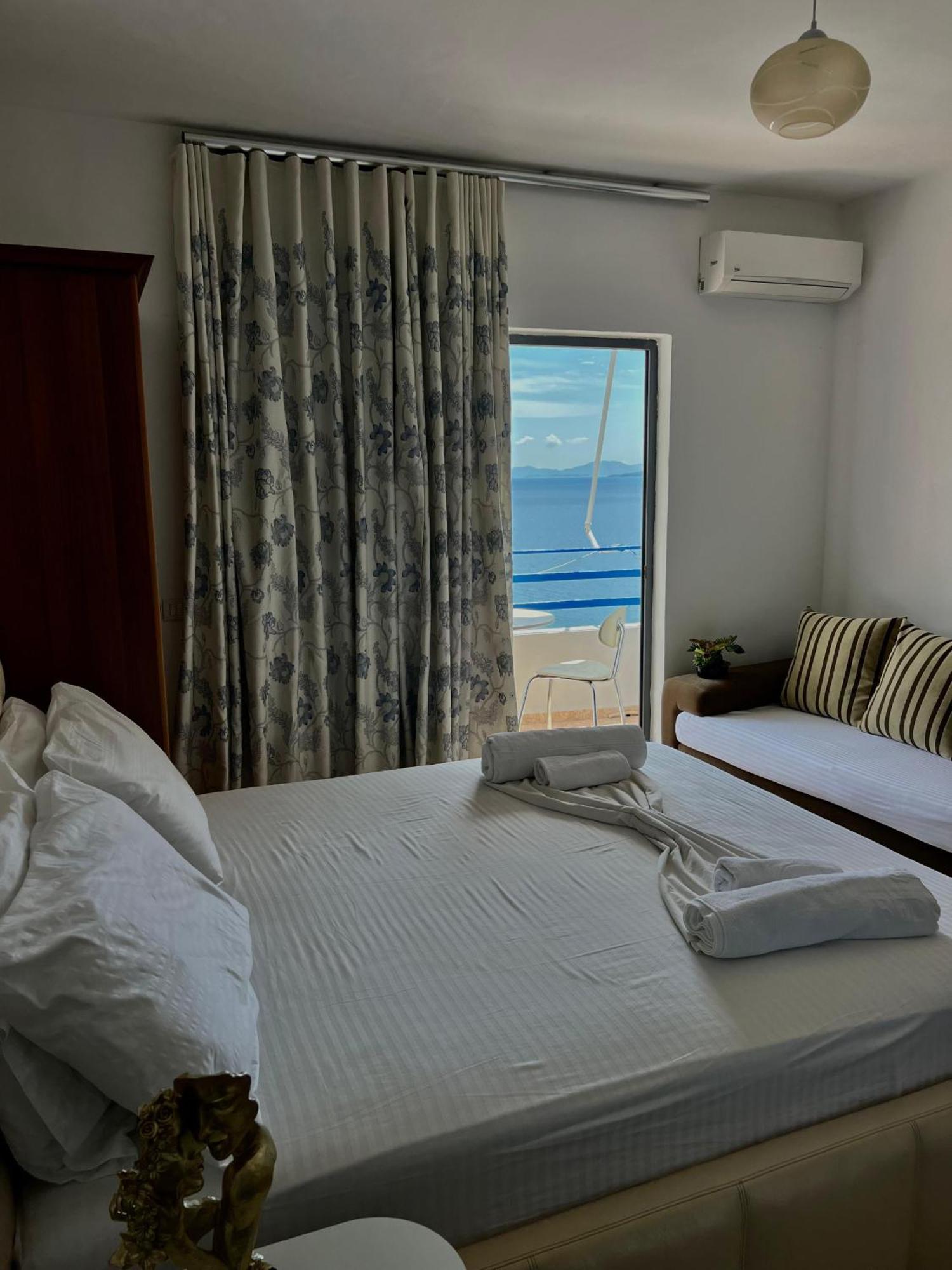 Al Mare Rooms Sarandë 외부 사진