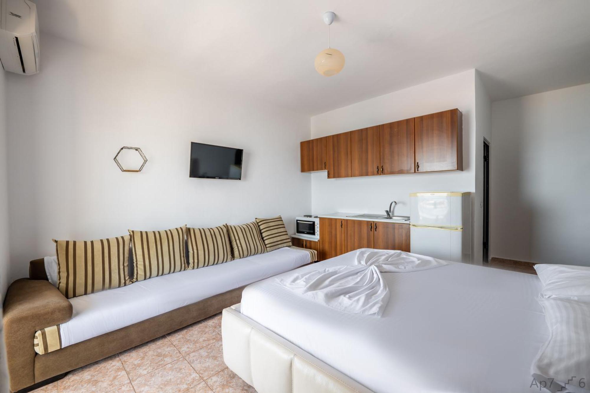 Al Mare Rooms Sarandë 외부 사진