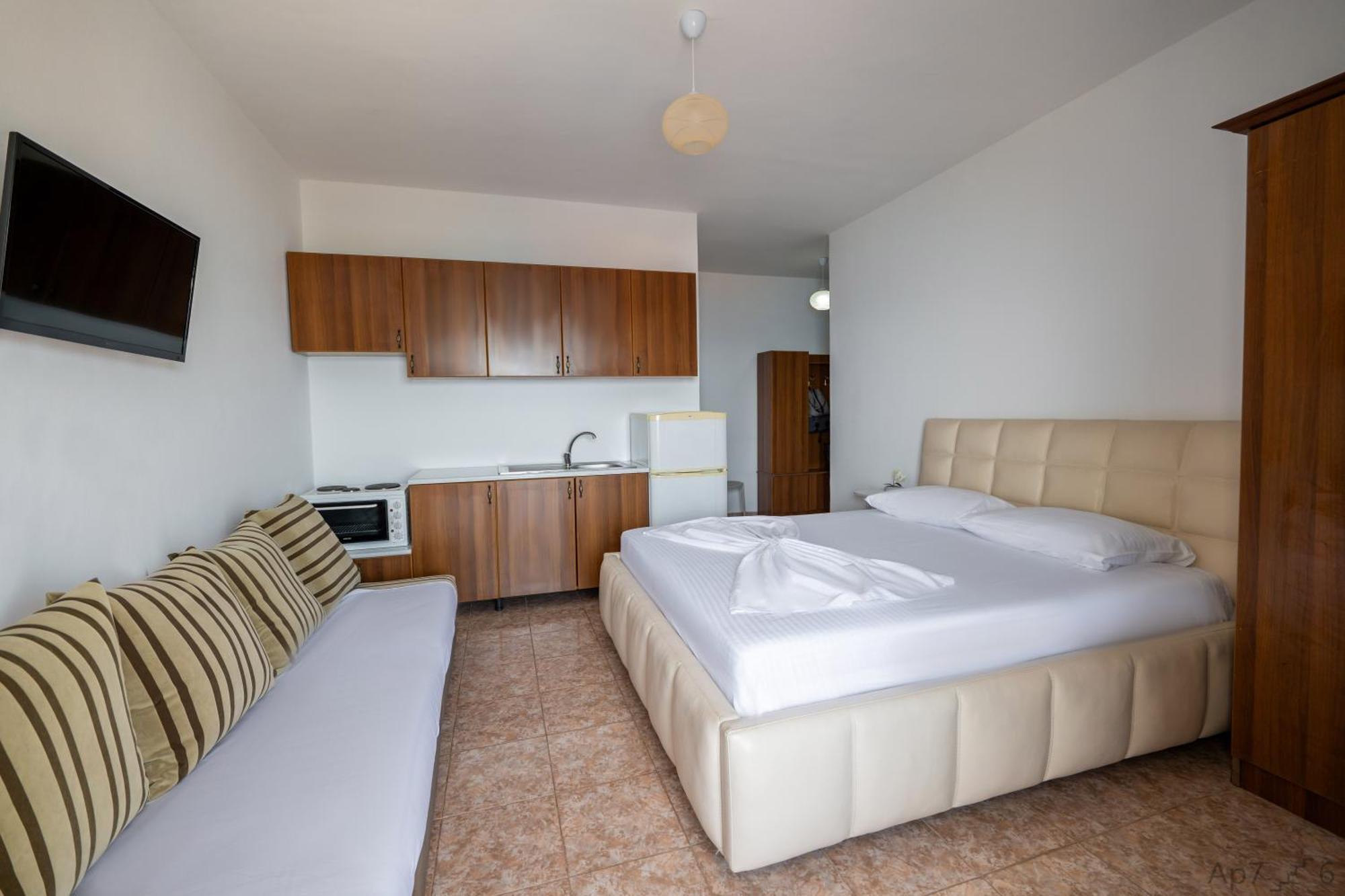 Al Mare Rooms Sarandë 외부 사진